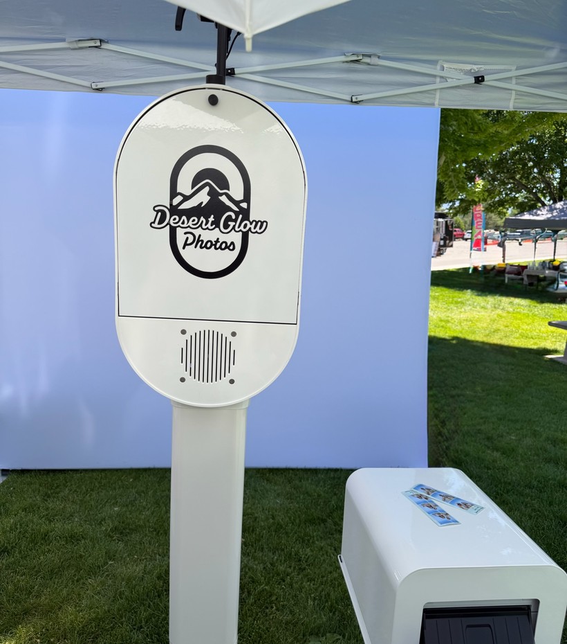 The booth screen showing the Desert Glow Photos logo
